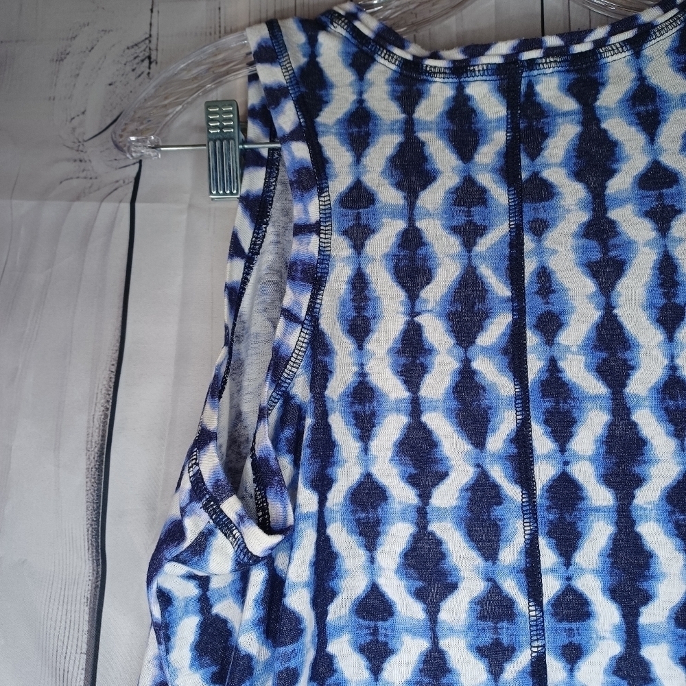 Athleta Blue and White Sleeveless Top - Picture 12 of 12